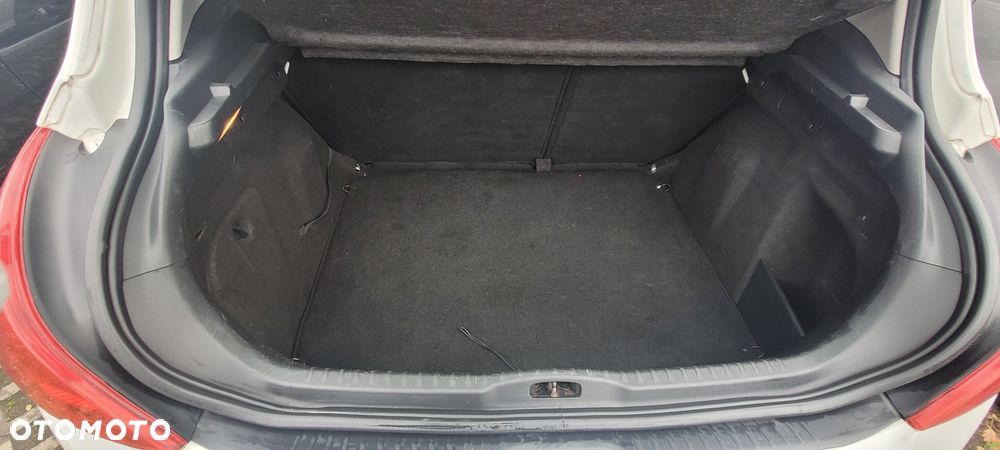Peugeot 308 - 8