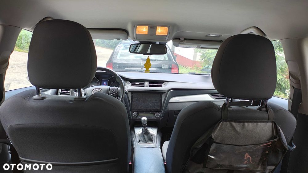 Toyota Avensis - 7