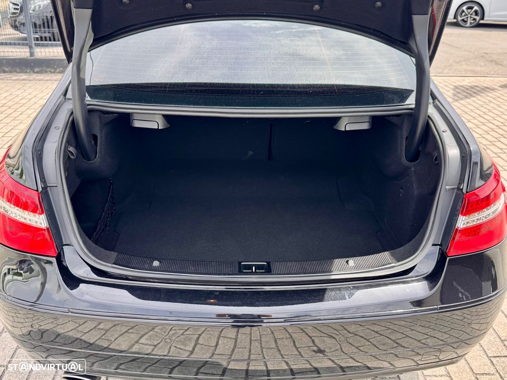 Mercedes-Benz E 220 CDI Avantgarde BlueEfficiency Auto. - 19