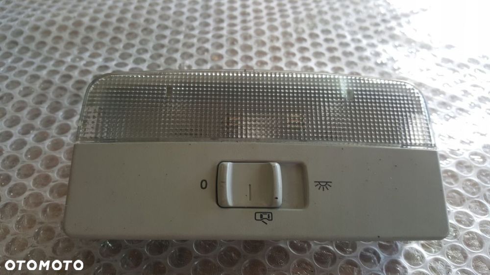 LAMPKA KABINY AUDI A3 8L LIFT 9L0947111D - 2