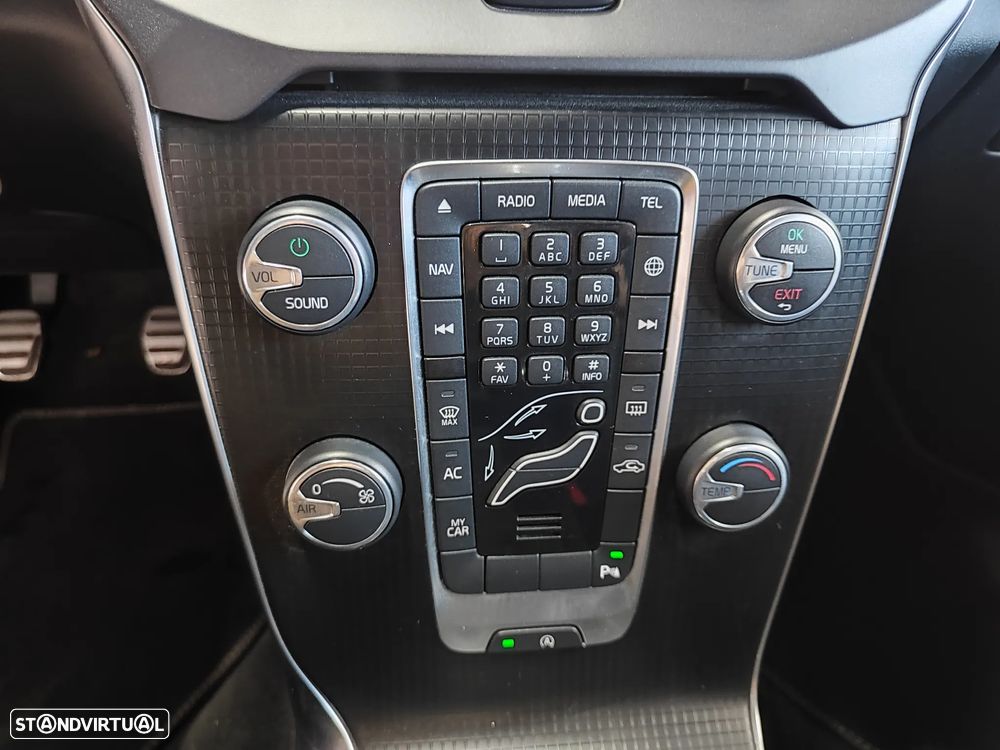 Volvo V40 2.0 D3 R-Design - 34