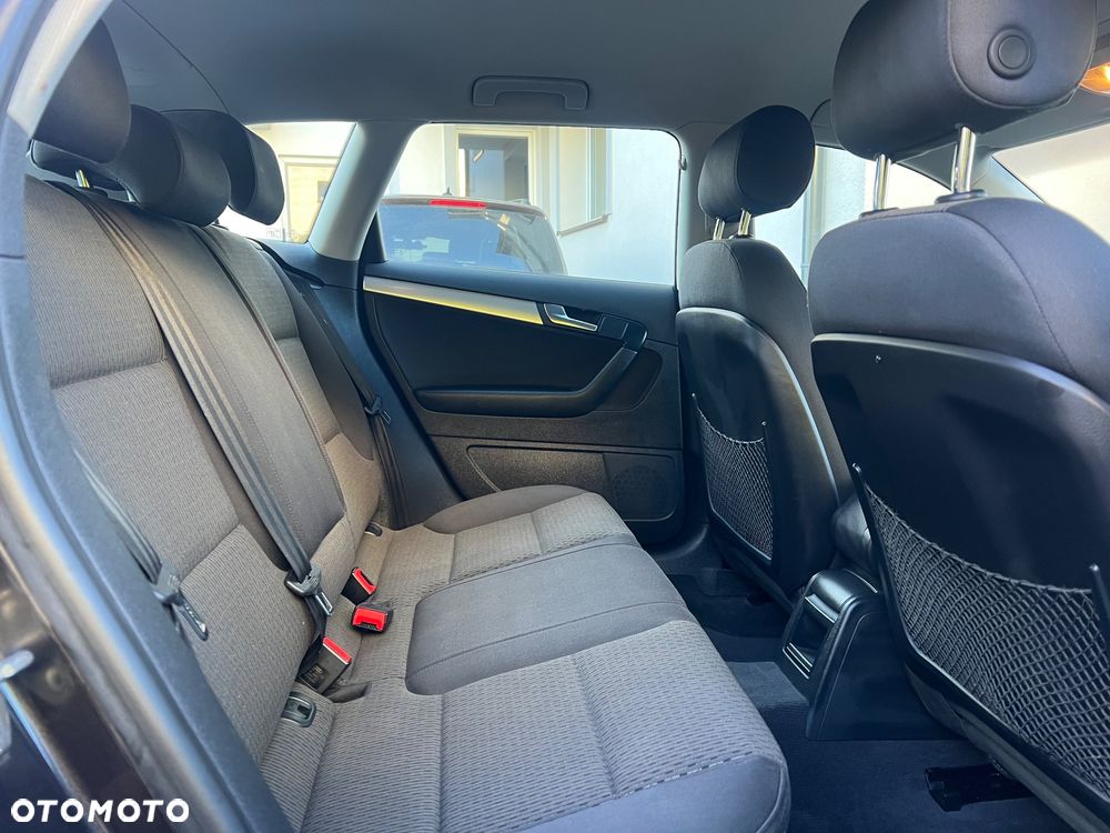 Audi A3 Sportback 1.6 TDI DPF S line Sportpaket - 8