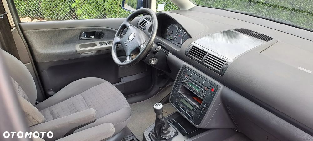 Seat Alhambra 2.0 Reference - 24