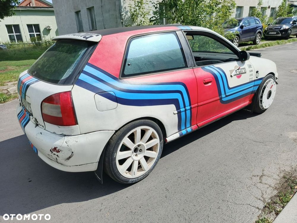 Audi A3 3-drzwiowe 1.8T Quattro Attraction - 5