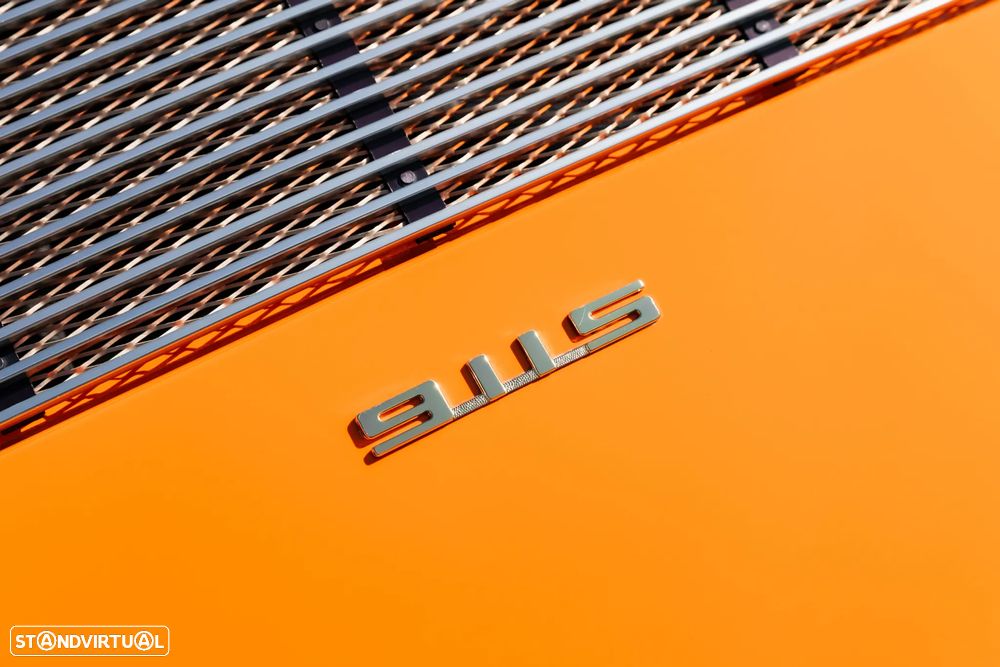 Porsche 911 Série F - 12