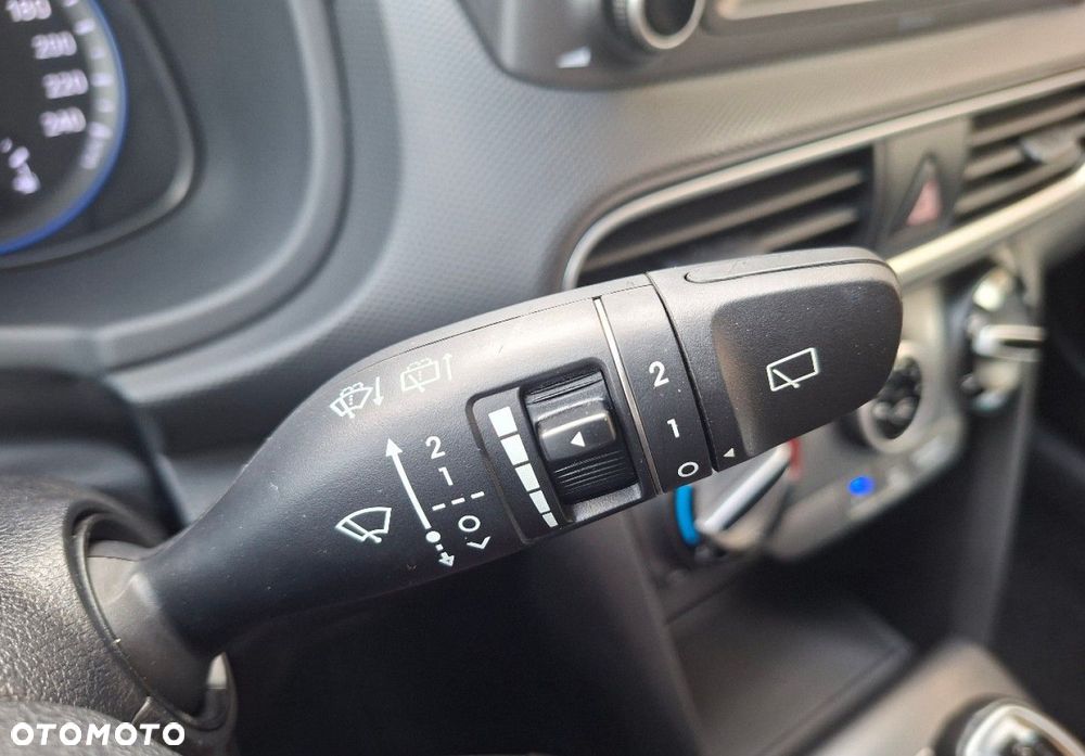 Hyundai Kona - 38