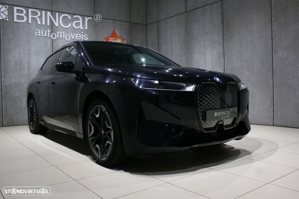 BMW iX xDrive 40 Pack Desportivo - 9