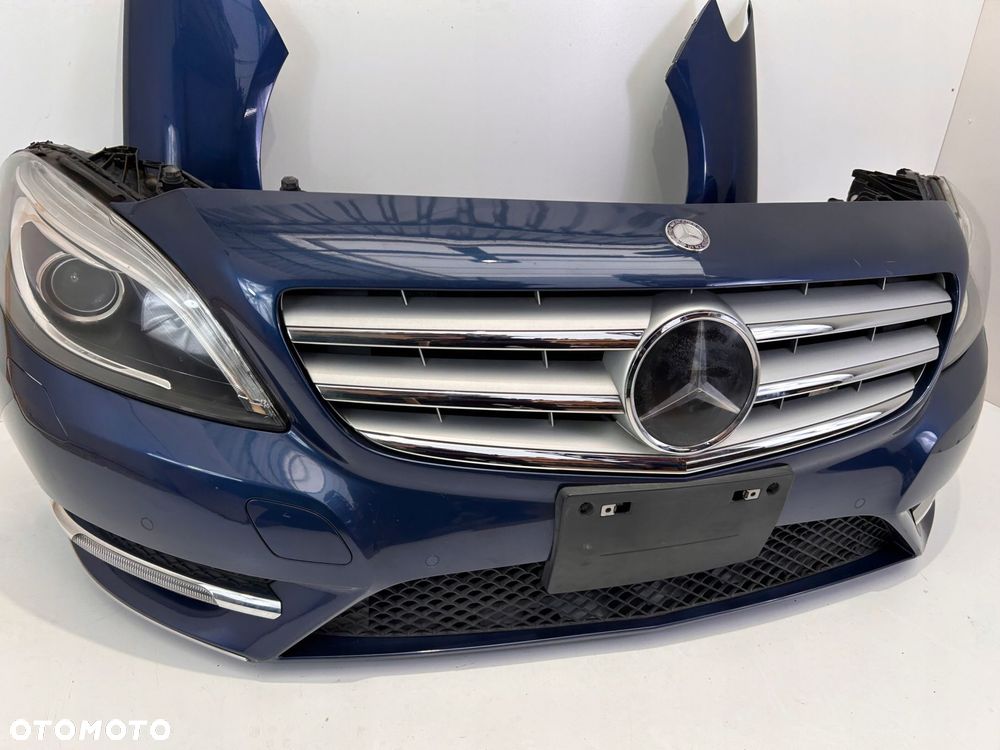 MERCEDES B W246 PRZÓD ZDERZAK LAMPY CHŁODNICE PAS - 2