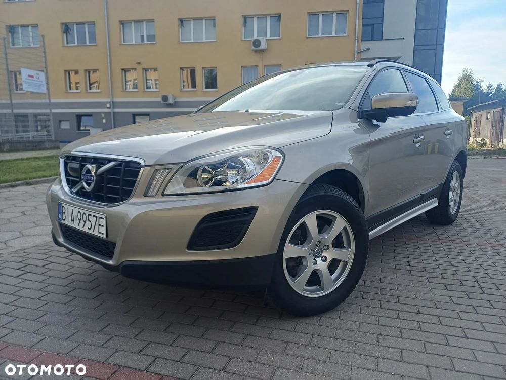 Volvo XC 60 2.4D AWD Momentum - 9