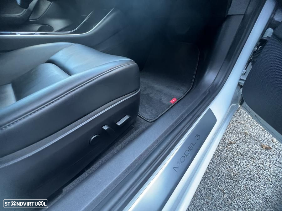Tesla Model 3 Long Range AWD Dual Motor - 26