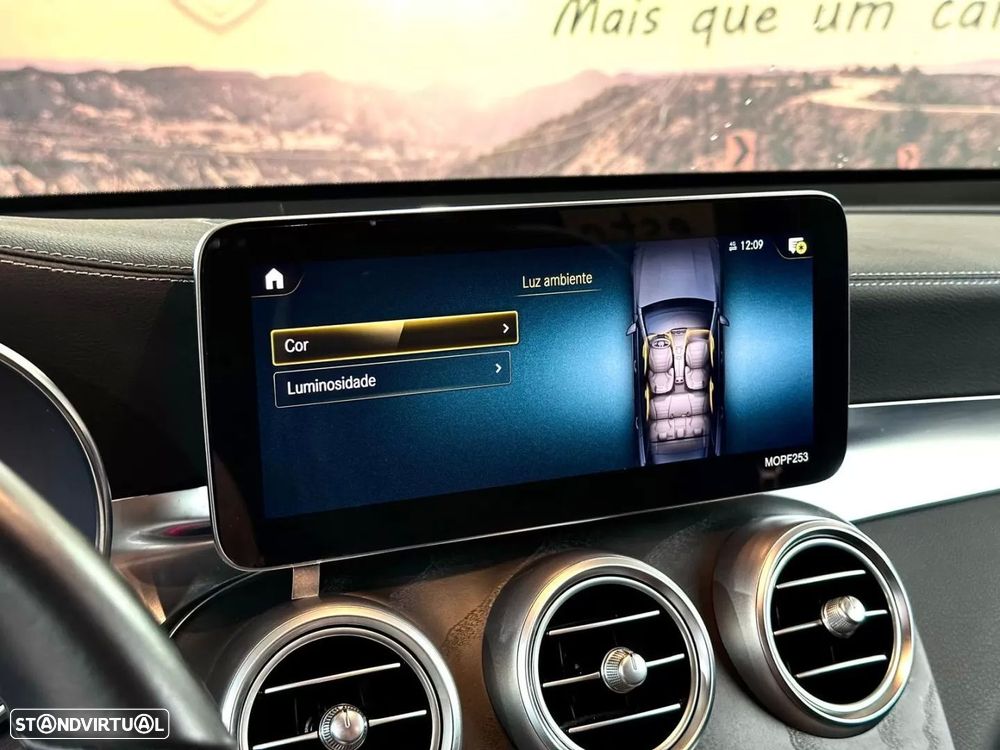 Mercedes-Benz GLC 300 de 4Matic 9G-TRONIC AMG Line - 27