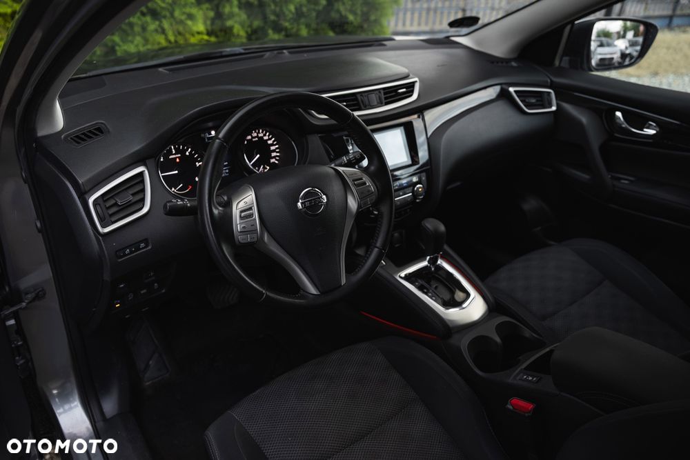 Nissan Qashqai 1.6 DCi Xtronic N-Connecta - 24