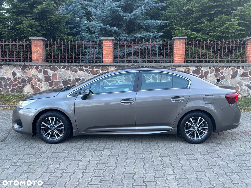 Toyota Avensis 1.8 Premium - 7