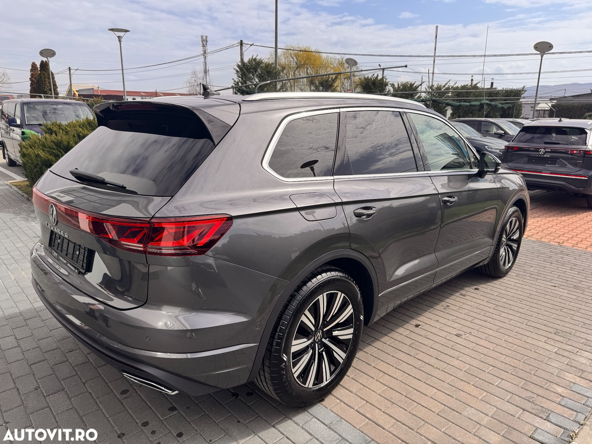 Volkswagen Touareg V6 TDI 4MOTION Elegance - 6