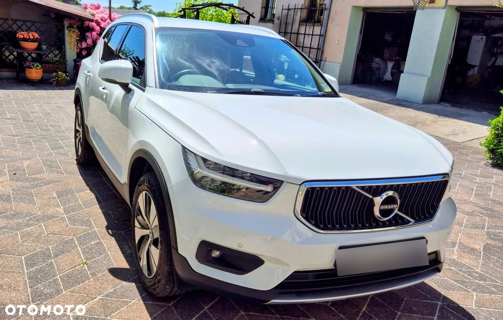 Volvo XC 40 T3 Momentum Core - 2
