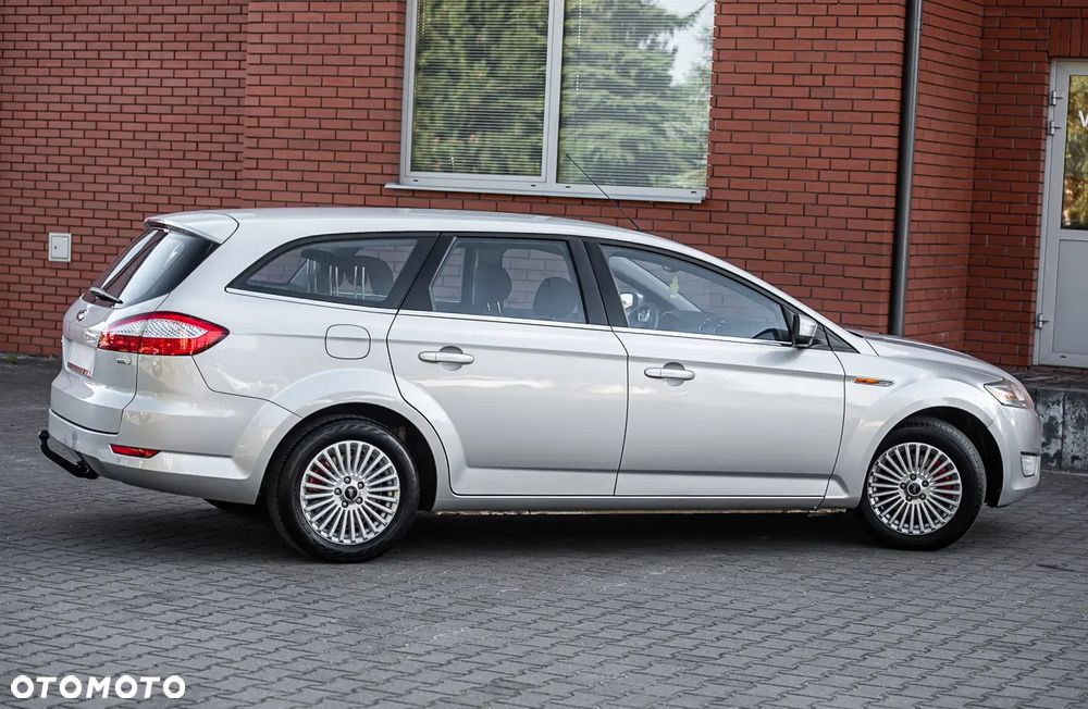 Ford Mondeo 1.8 TDCi Ghia - 14