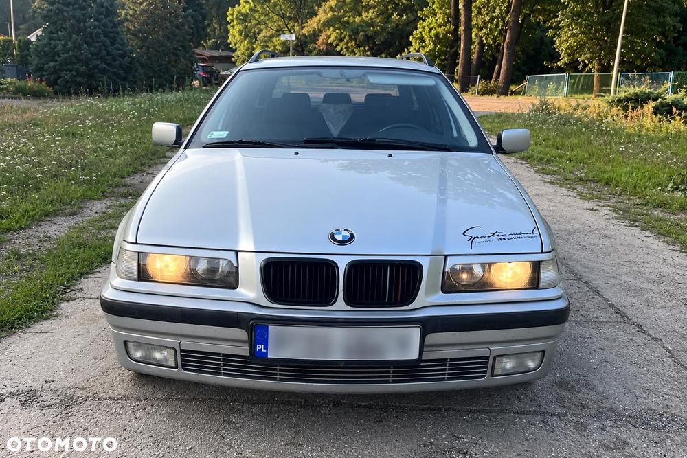 BMW Seria 3 318i - 1
