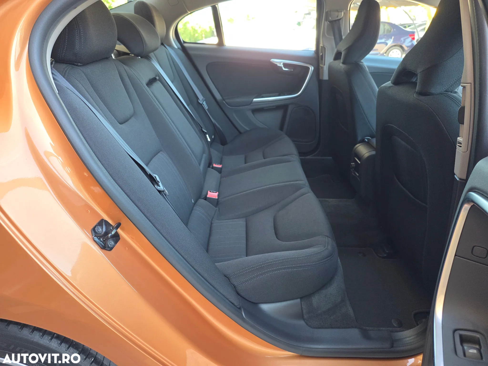 Volvo S60 D2 Edition - 13