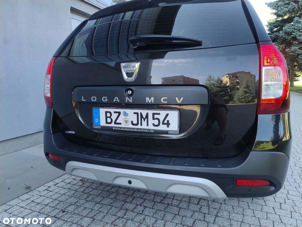 Dacia Logan TCe 90 S&S Stepway Celebration - 35