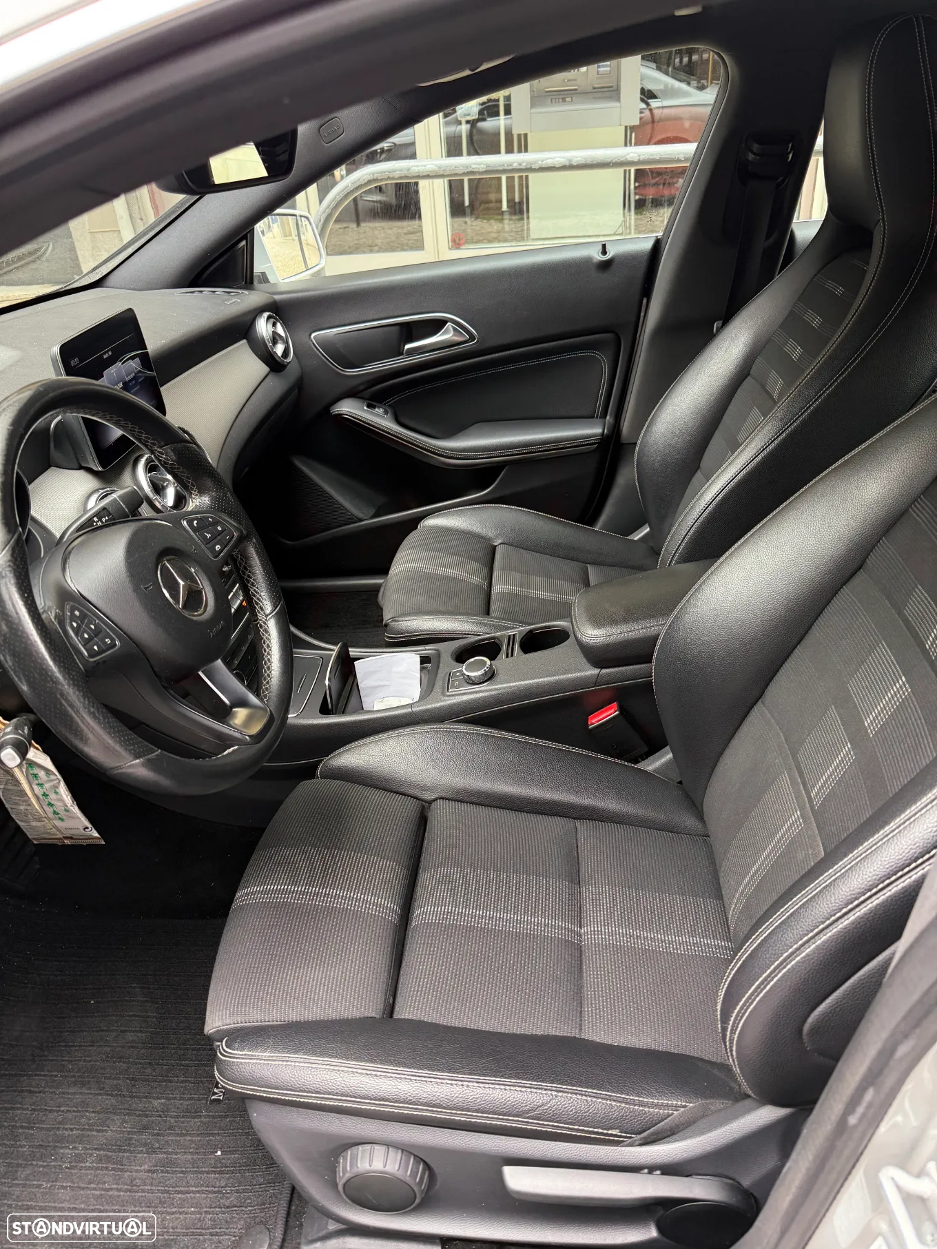 Mercedes-Benz CLA 220 - 11