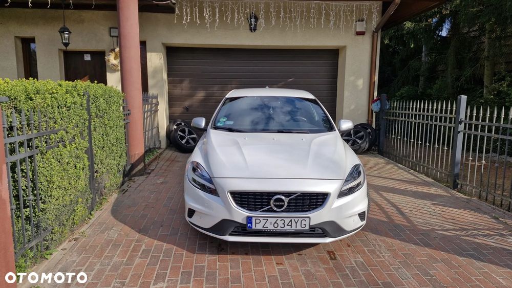 Volvo V40 D3 Drive-E R-Design Momentum - 3