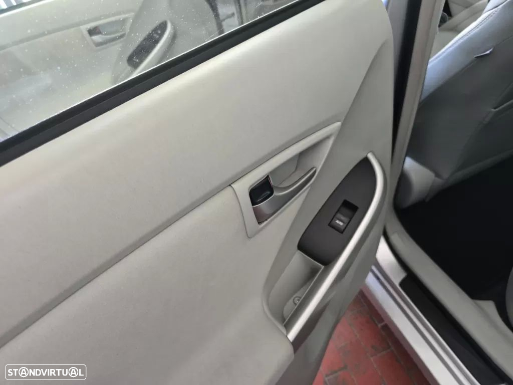 Toyota Prius 1.8 Exclusive - 10