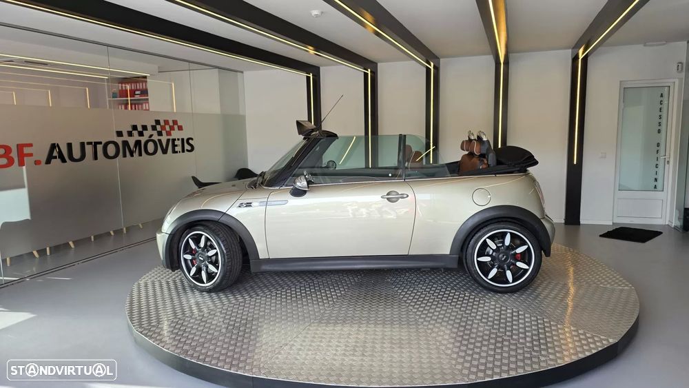 MINI Cabrio Cooper S Sidewalk - 15