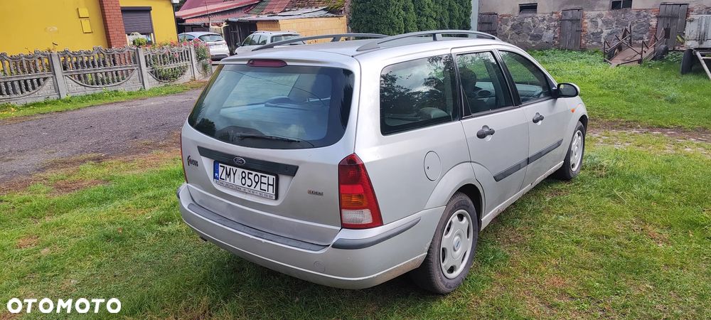 Ford Focus 1.8 TDDi Comfort - 3