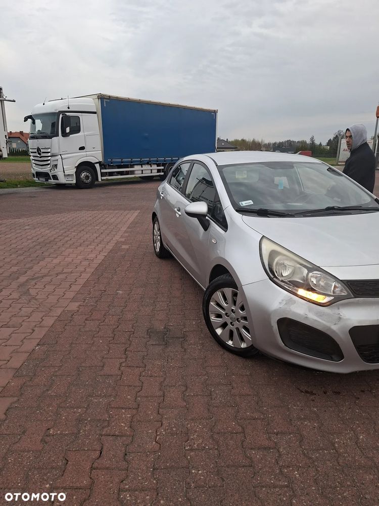 Kia Rio 1.1 crdi M (klm) - 4