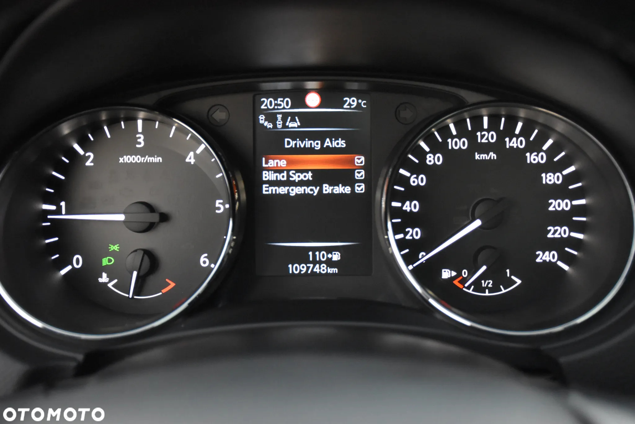 Nissan Qashqai 1.6 DCi Tekna+ - 32