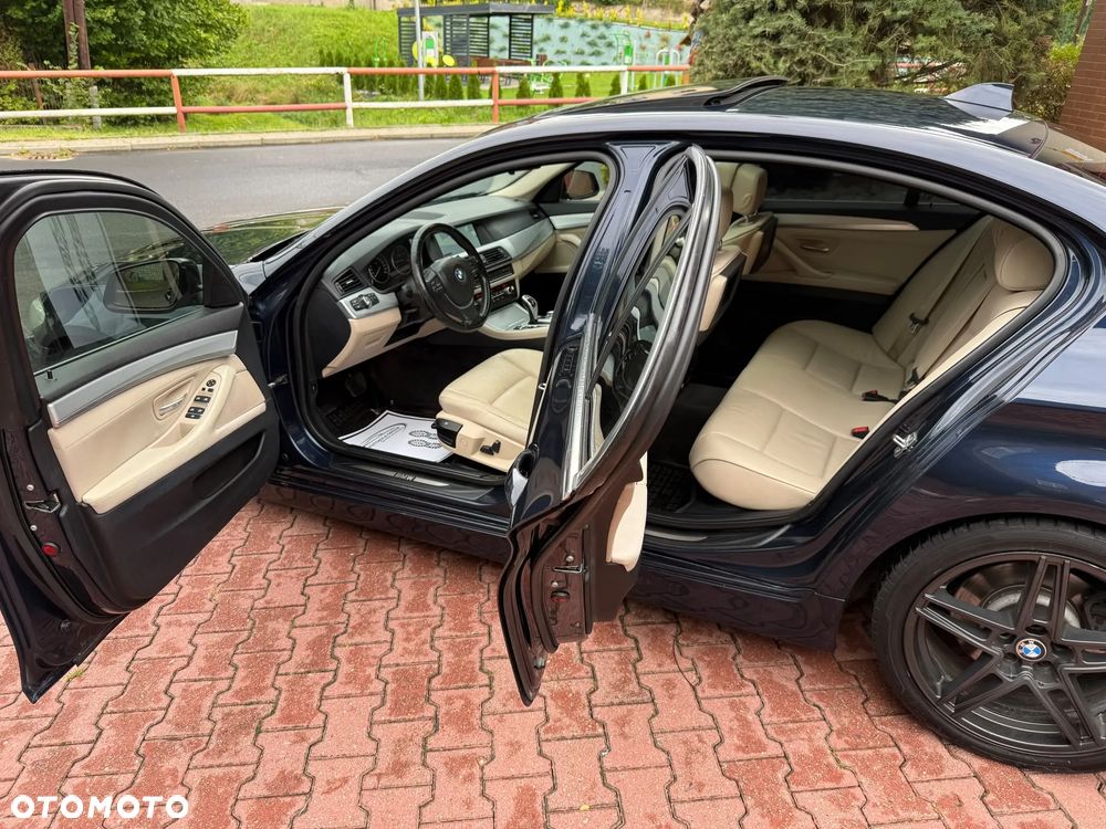 BMW Seria 5 520d Sport-Aut - 11