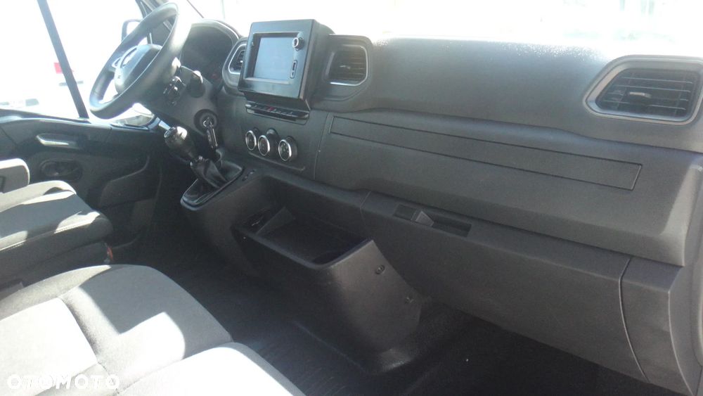 Renault Master - 11