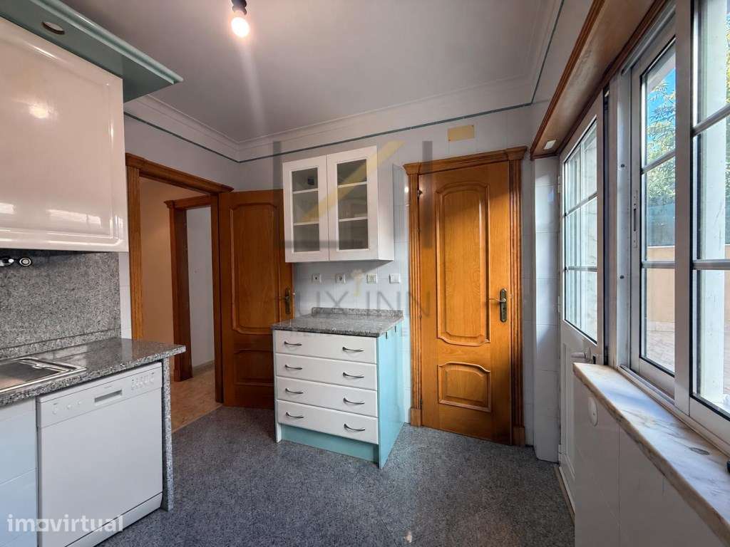 Apartamento com terraço de 40 m² nos Moinhos da Funcheira- Amadora - Grande imagem: 2/26