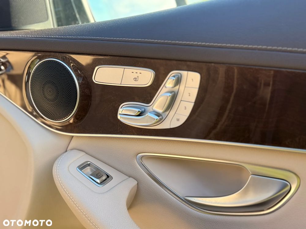 Mercedes-Benz GLC - 13
