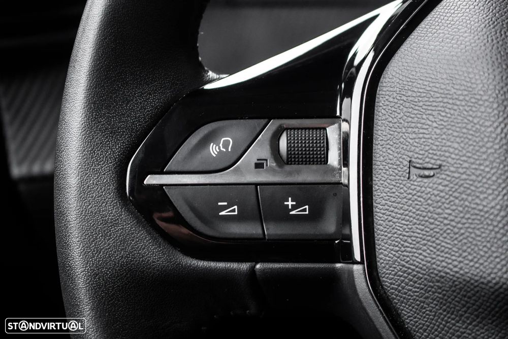 Peugeot 208 1.2 PureTech Active - 12