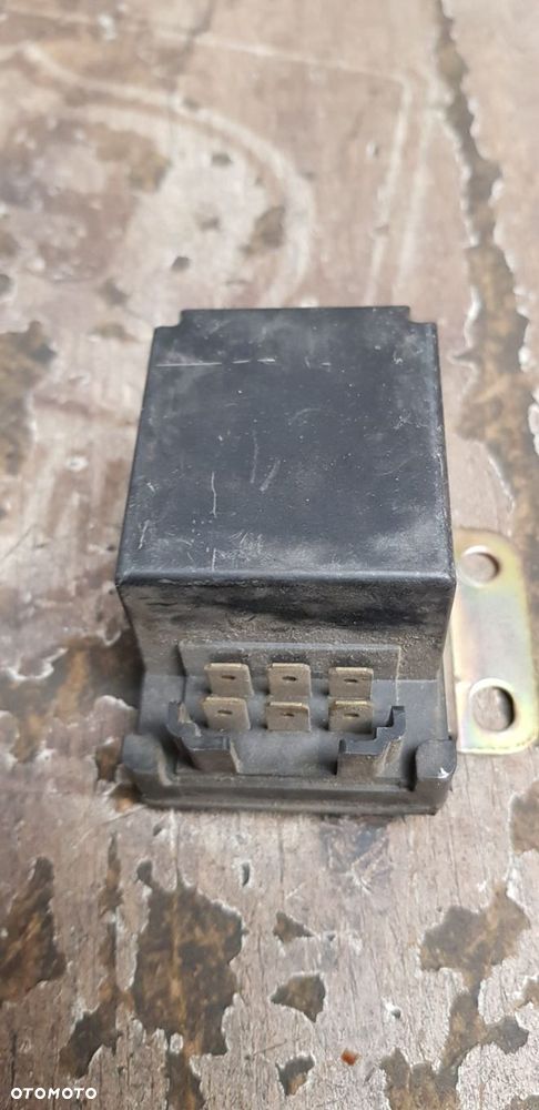 Sterownik świec żarowych Nissan Datsun Pickup 720 Urvan E23 11067-G7000 - 4