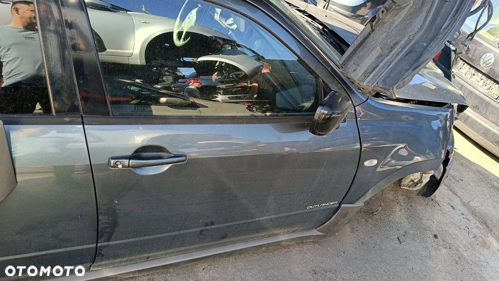 DRZWI PRAWE PRZÓD PRZEDNIE MITSUBISHI OUTLANDER I