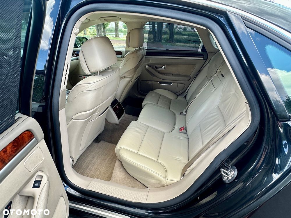 Audi A8 - 8