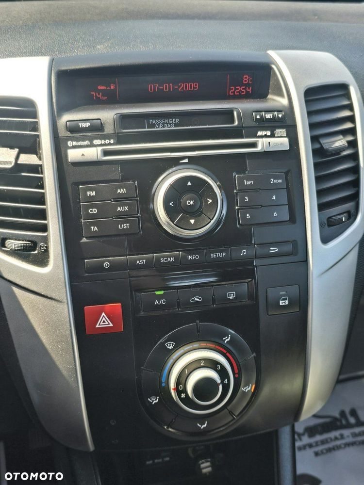 Kia Venga - 24