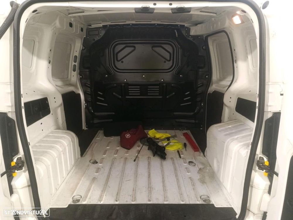 Fiat Fiorino 1.3 M-jet SX - 10