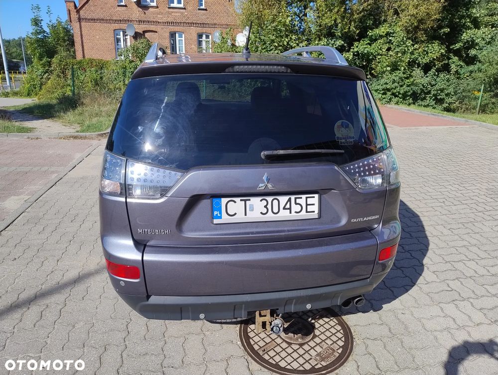 Mitsubishi Outlander - 18