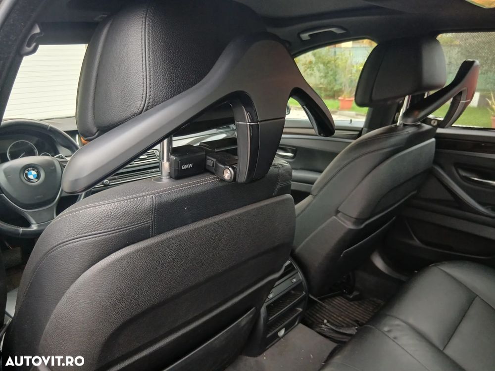 BMW Seria 5 530d xDrive - 14