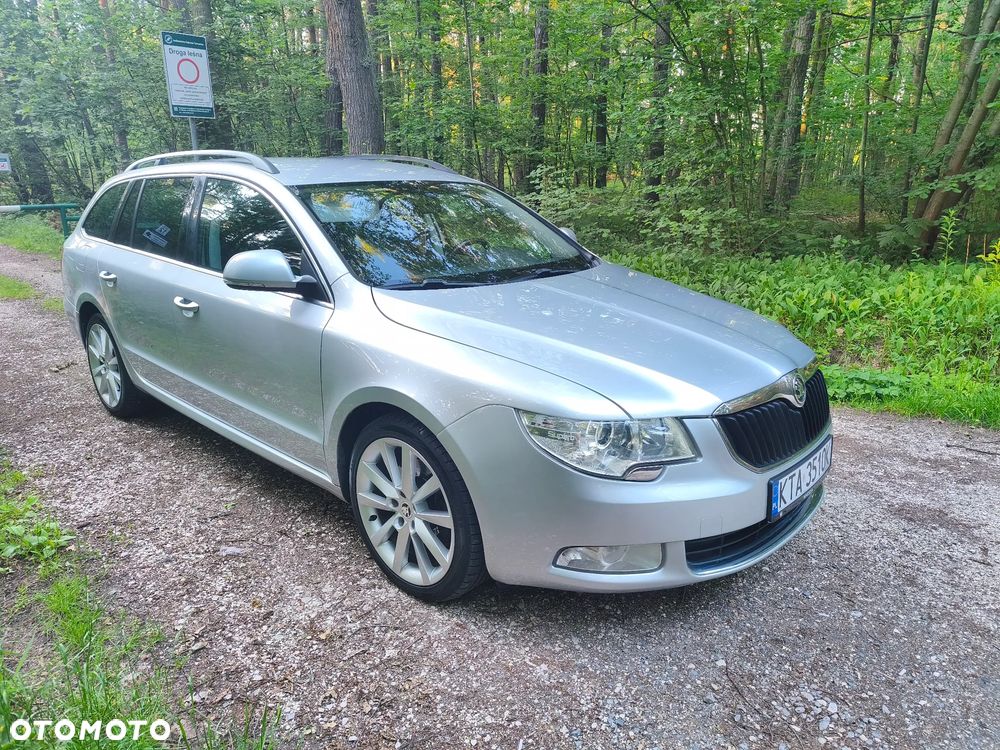 Skoda Superb 2.0 TDI Active DSG - 2