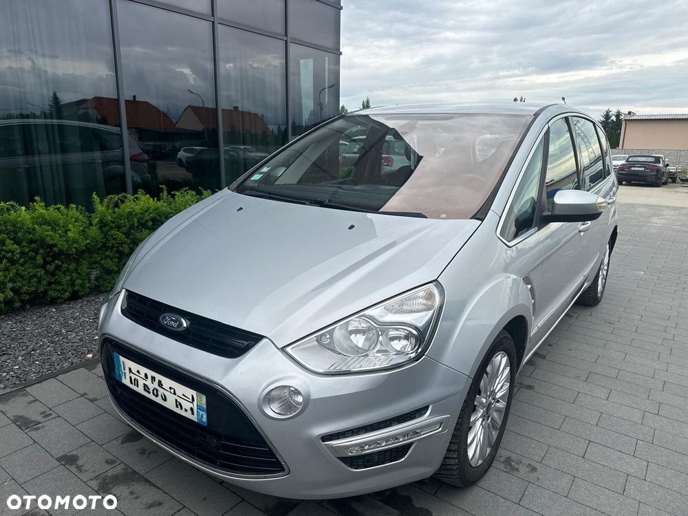 Ford S-Max - 11