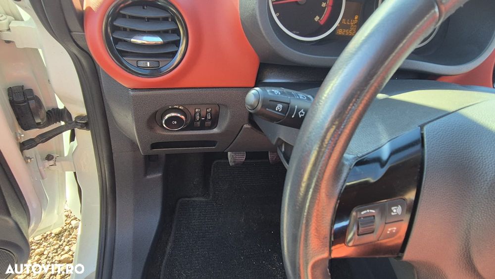 Opel Corsa 1.2 16V EcoFLEX Edition 111 Jahre - 14