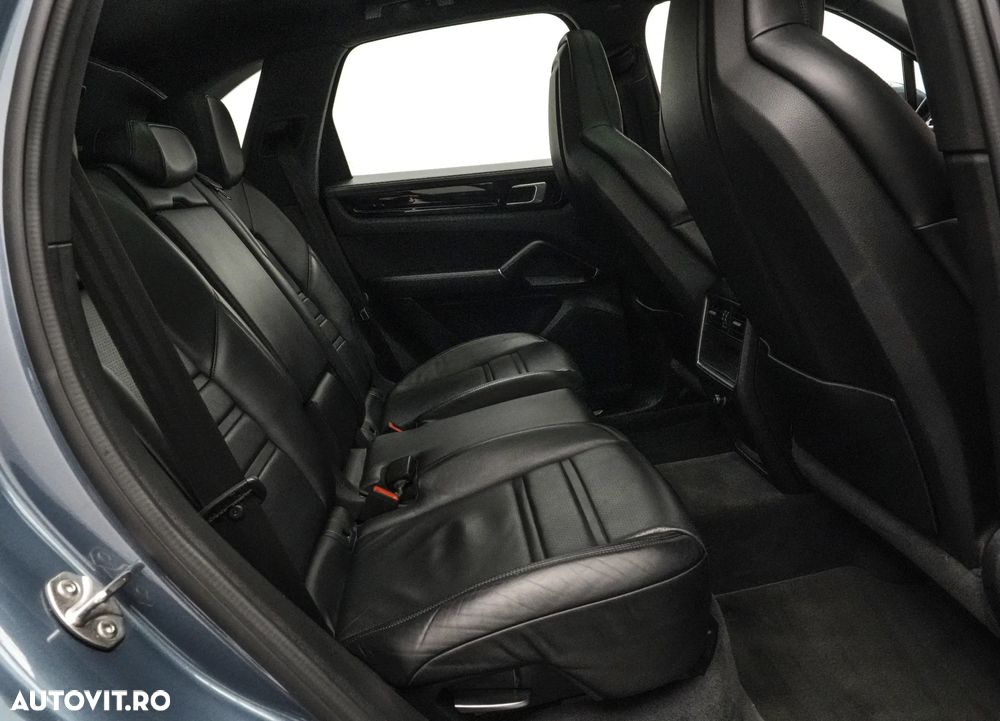 Porsche Cayenne Tiptronic S Platinum Edition - 17