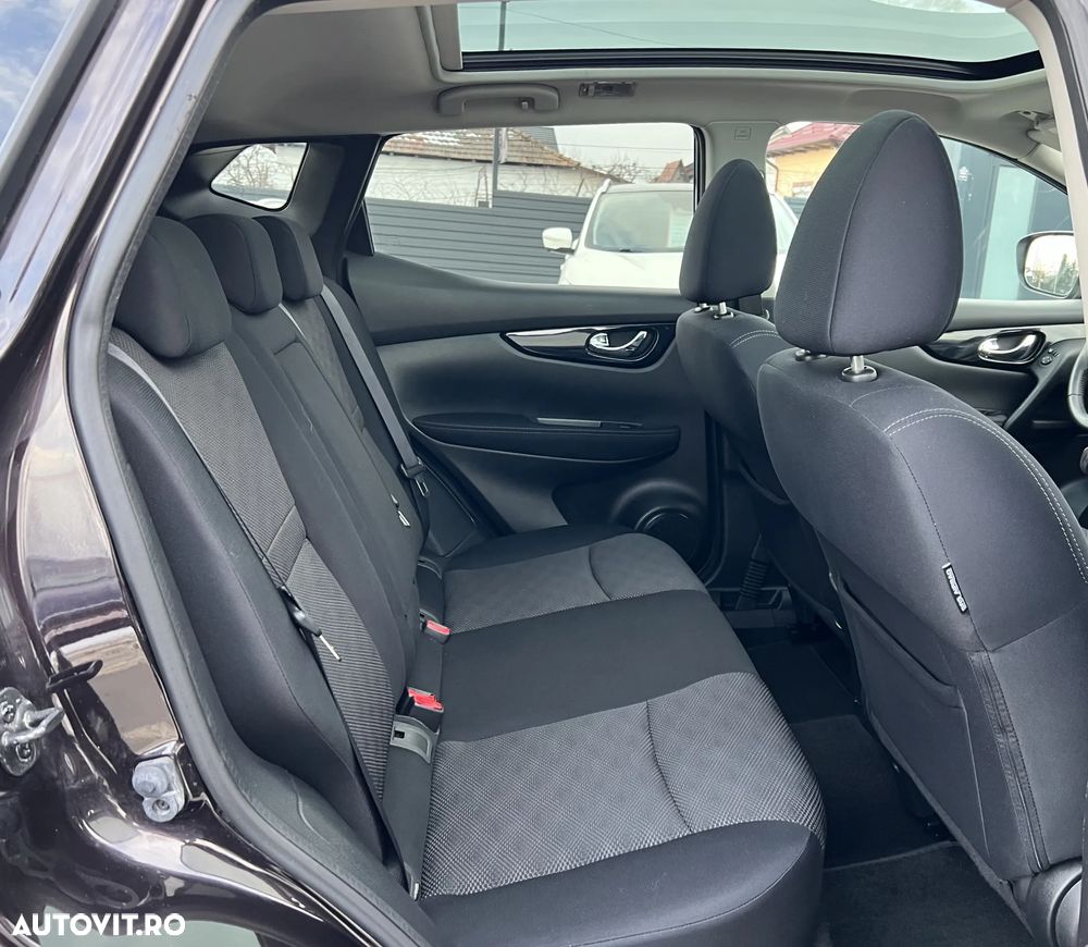 Nissan Qashqai 1.6 DCI Xtronic N-Connecta - 12