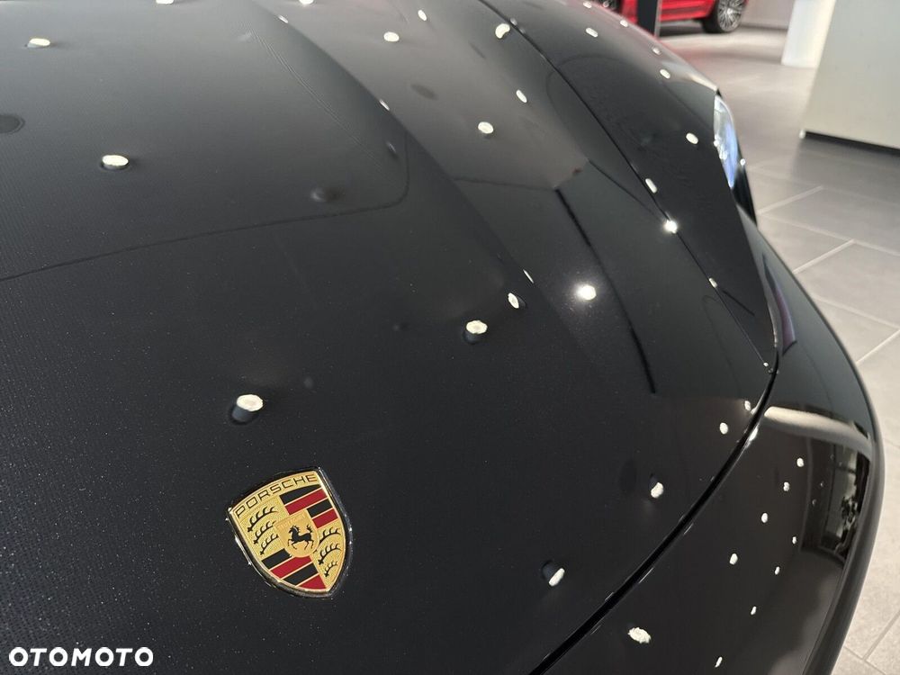 Porsche Taycan - 27