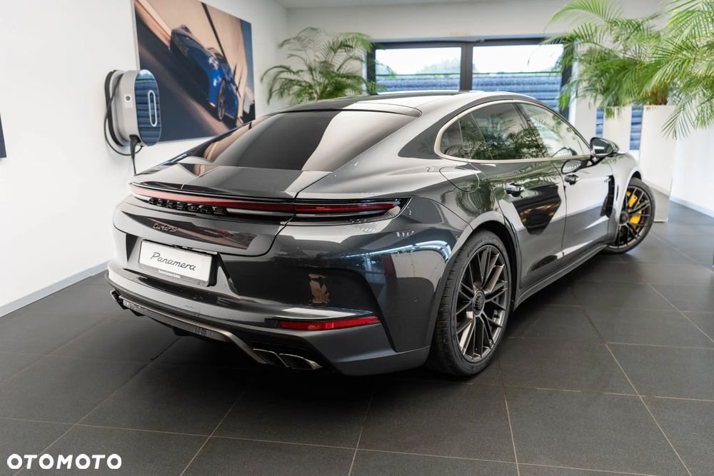 Porsche Panamera Turbo S E-Hybrid PHEV - 9