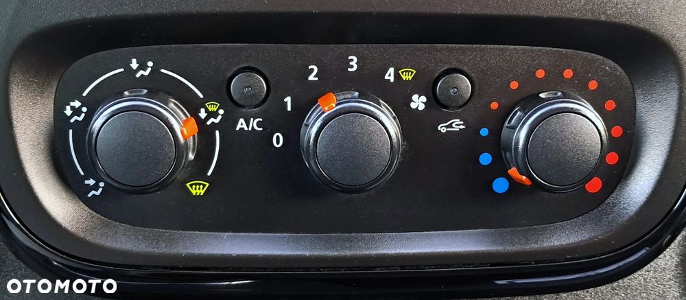 Opel Vivaro - 18